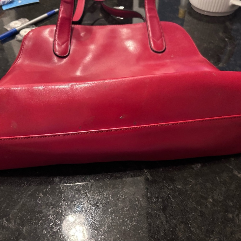 Chic Red Leather Shoulder Bag